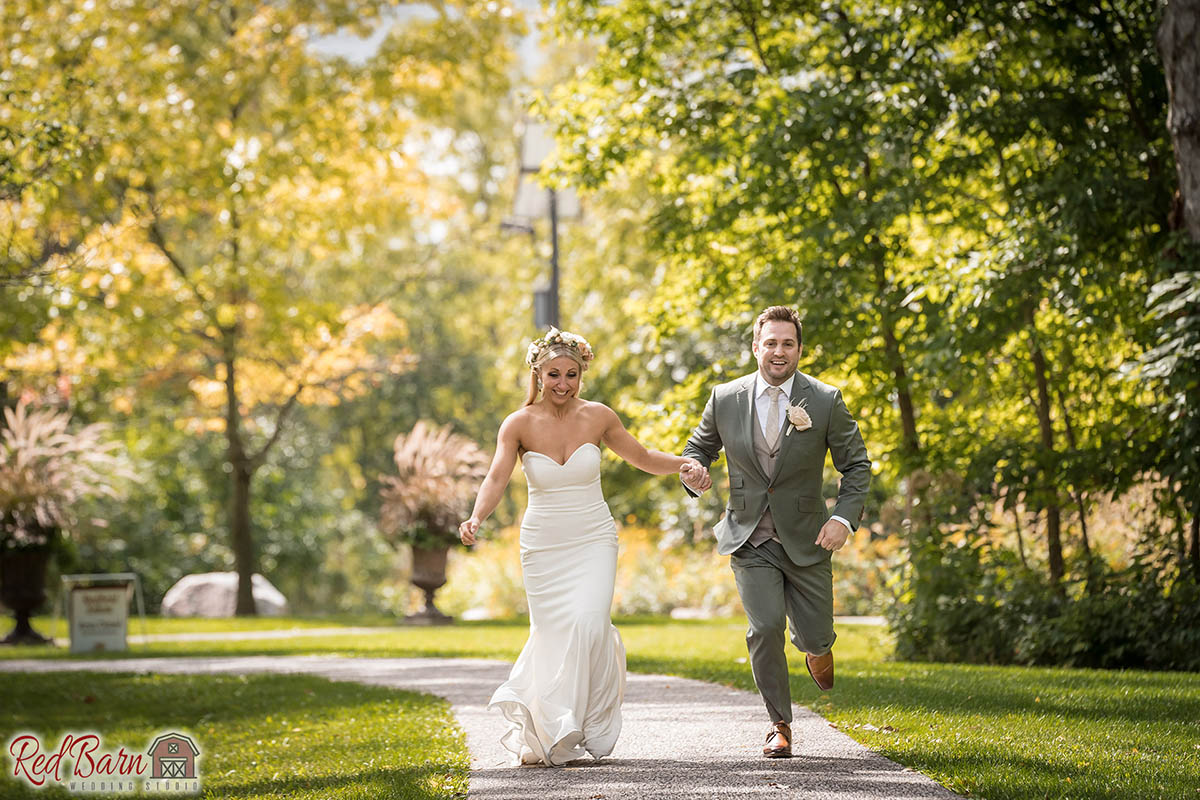 Bride and groom captured by Red Barn Wedding Studio