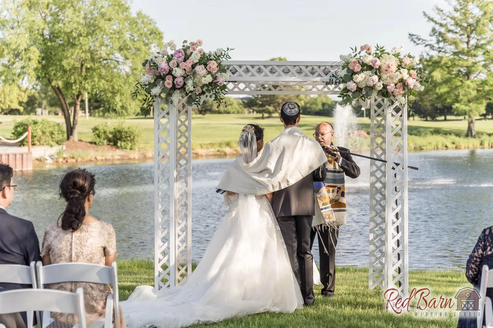 Kemper Lakes Golf Club - 24000 N Old McHenry Rd, Kildeer, IL 60047 — Chicago Wedding Venue Photography by Red Barn Wedding Studio